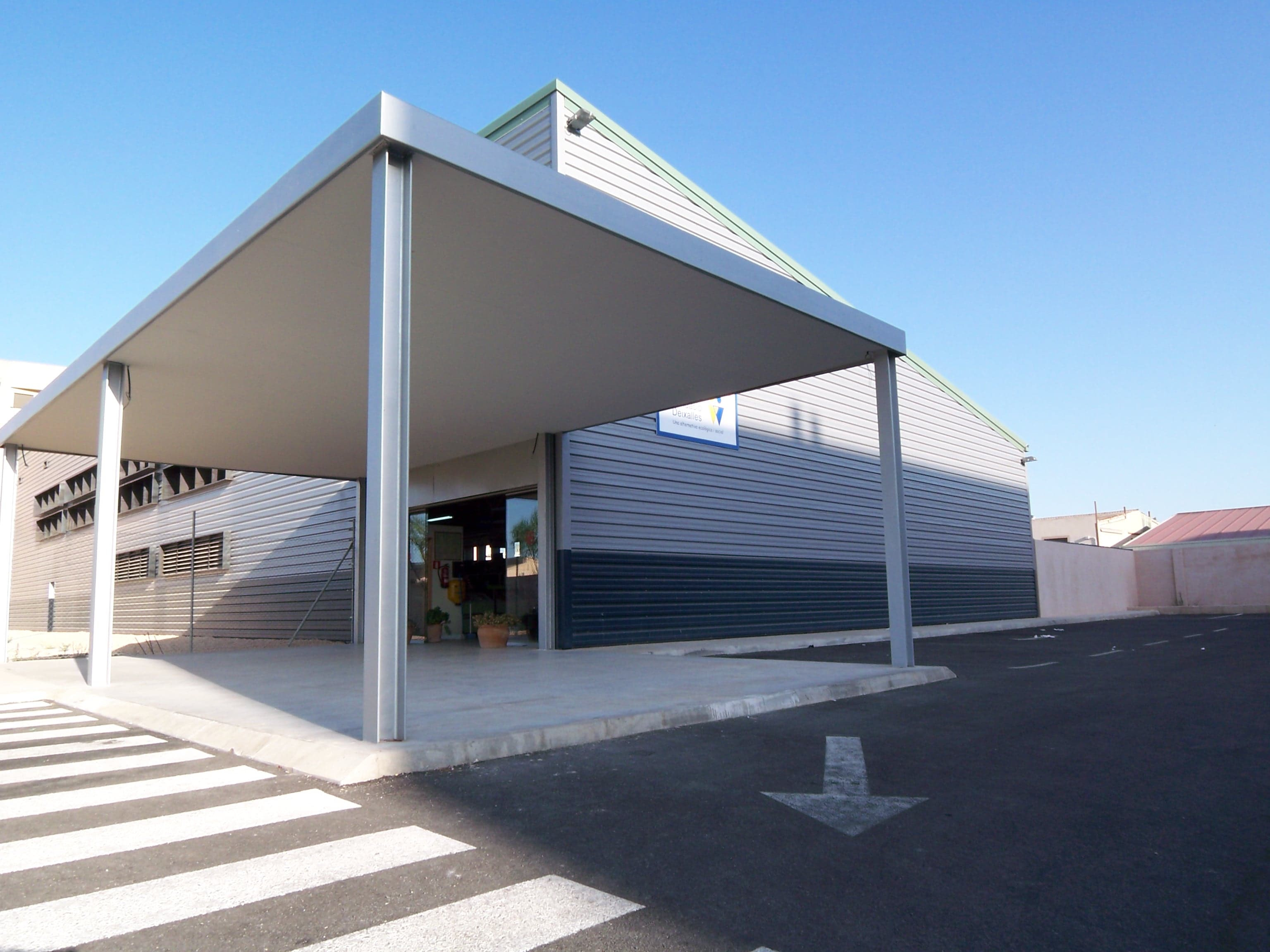 Deixalles Foundation industrial building 4